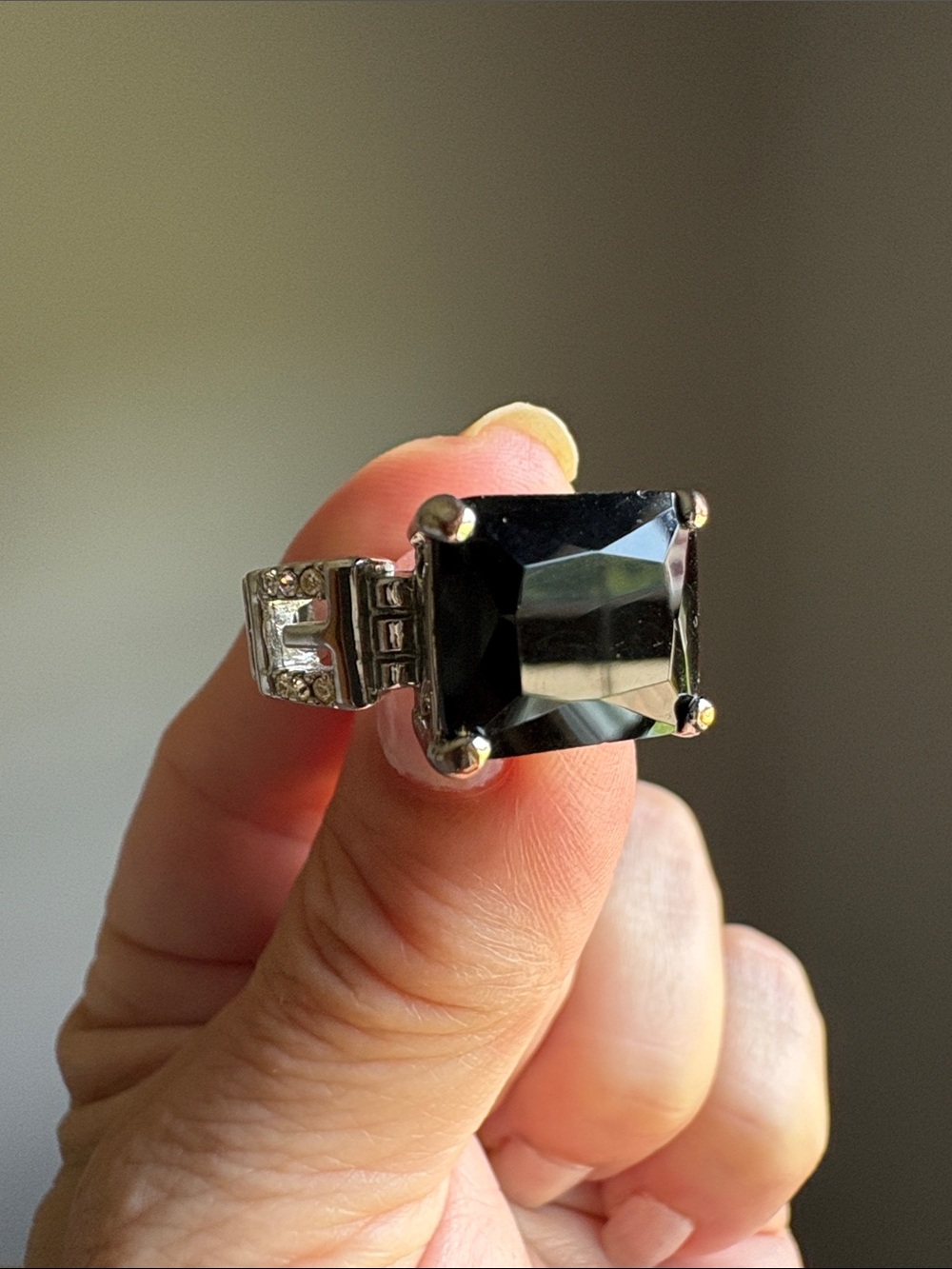 Guess ring  with Black Stone and Accent Crystals
